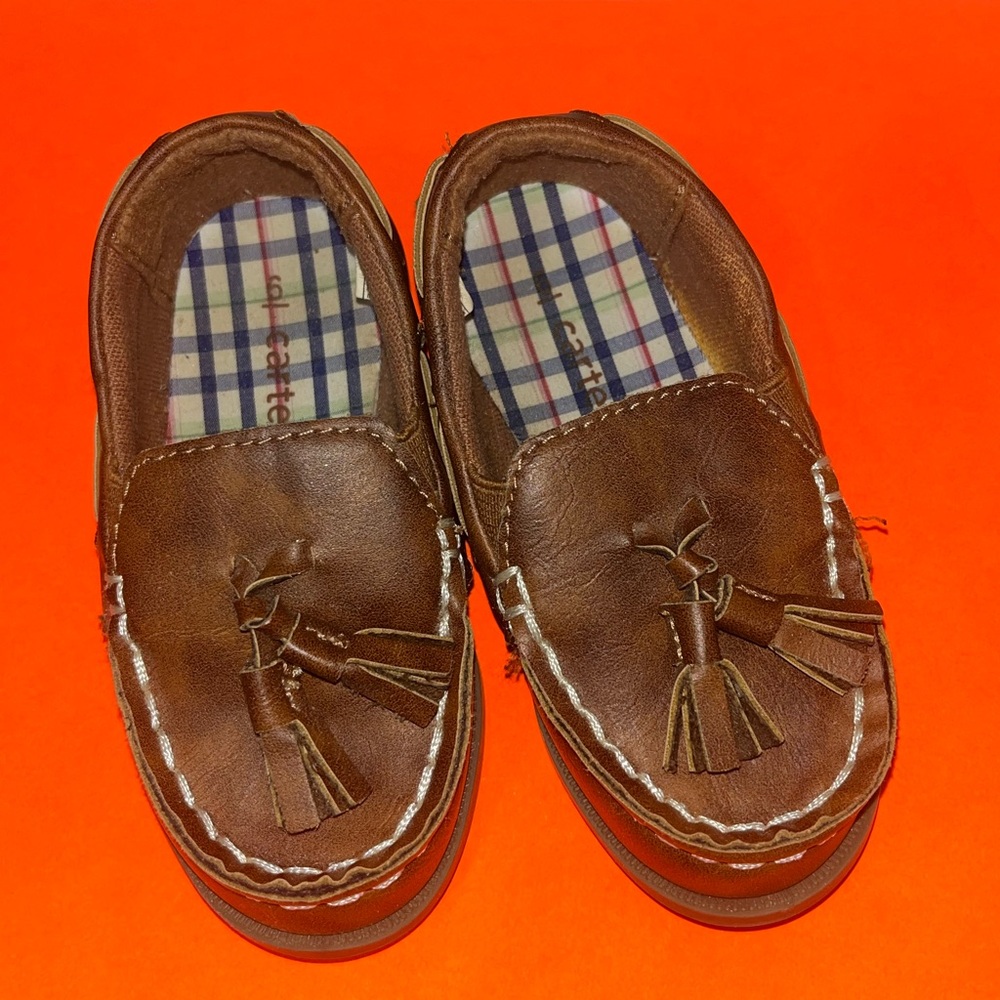Carters loafers size 6C